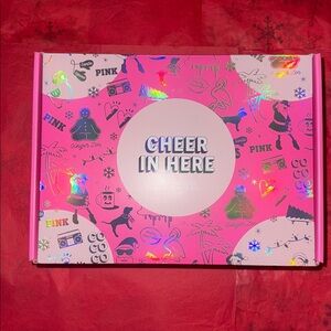 MERRY PINKMAS VS PINK "CHEER IN HERE" SELF-CARE HOLIDAY GIFT